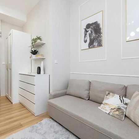 Q2 Warsaw Apartments Екстер'єр фото
